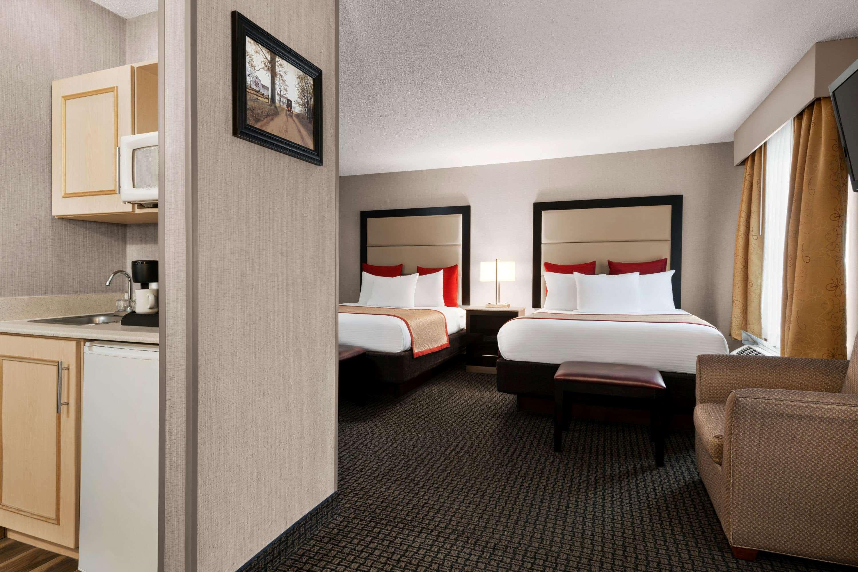 Hotel Lancaster Suites 3*