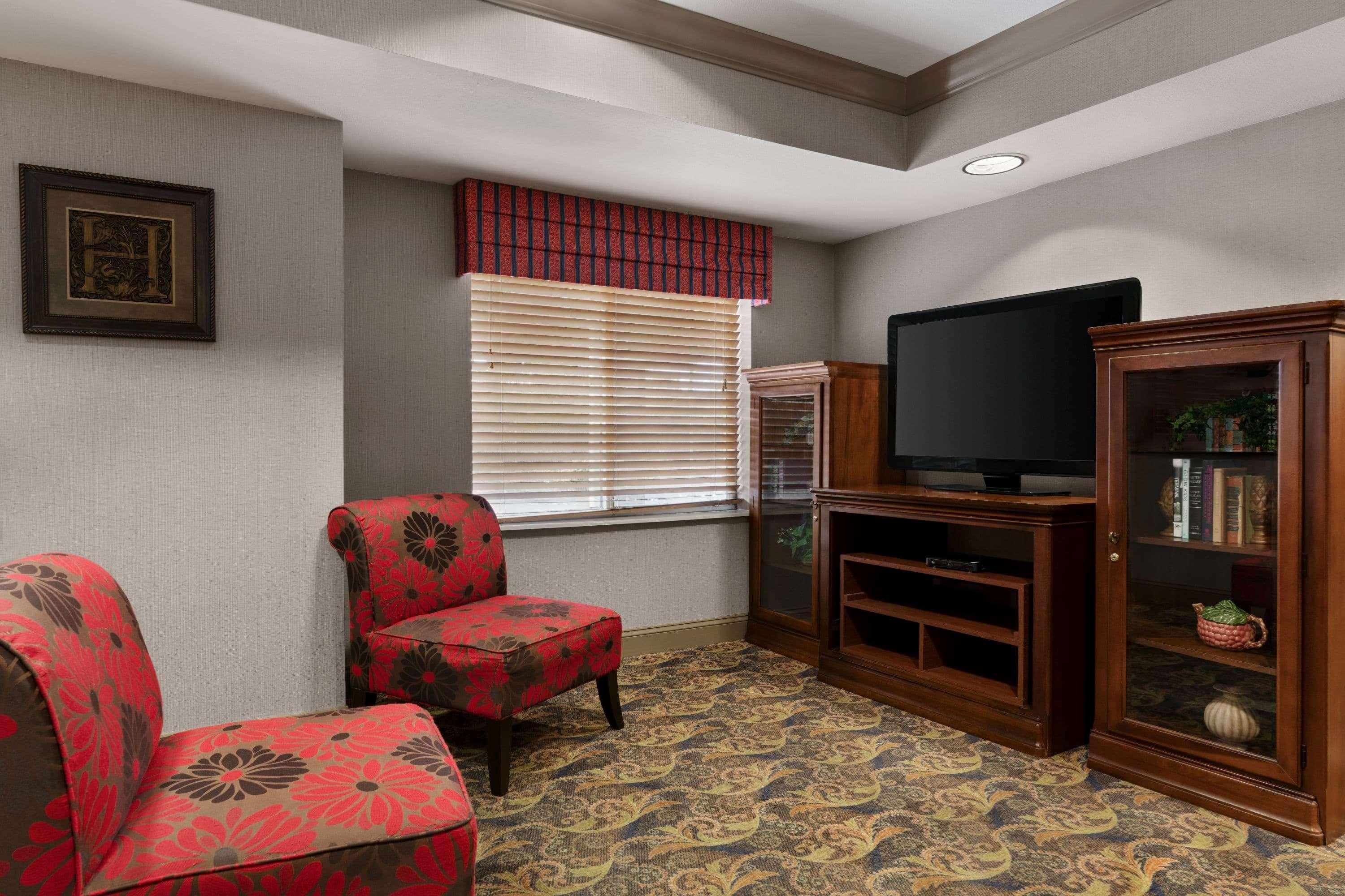 Lancaster Hotel 3*